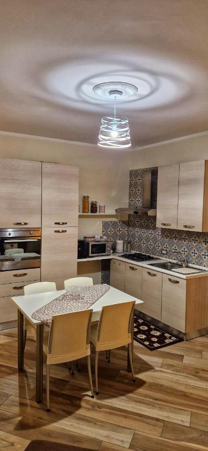 Apartament La Casa Di Lucia Cava deʼ Tirreni Zewnętrze zdjęcie